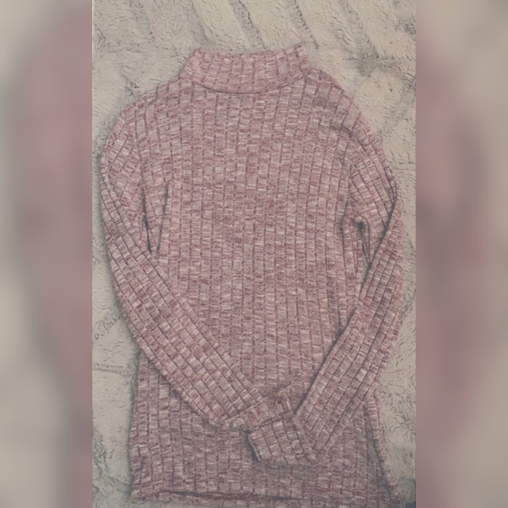 Purple Turtle-Neck💜 - Picture 2 of 4